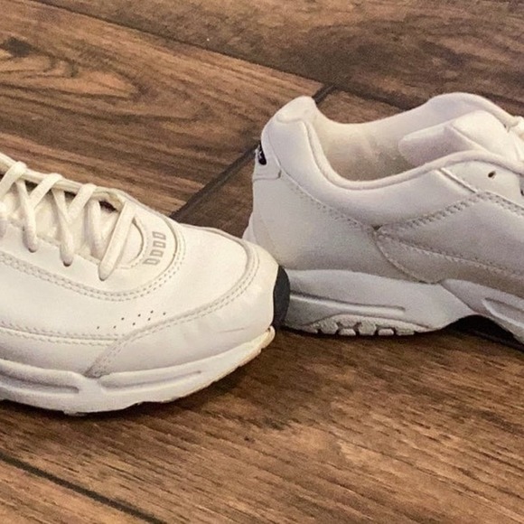 Reebok White Walking Gratify Women US Size 6 Hexalite - Picture 4 of 7